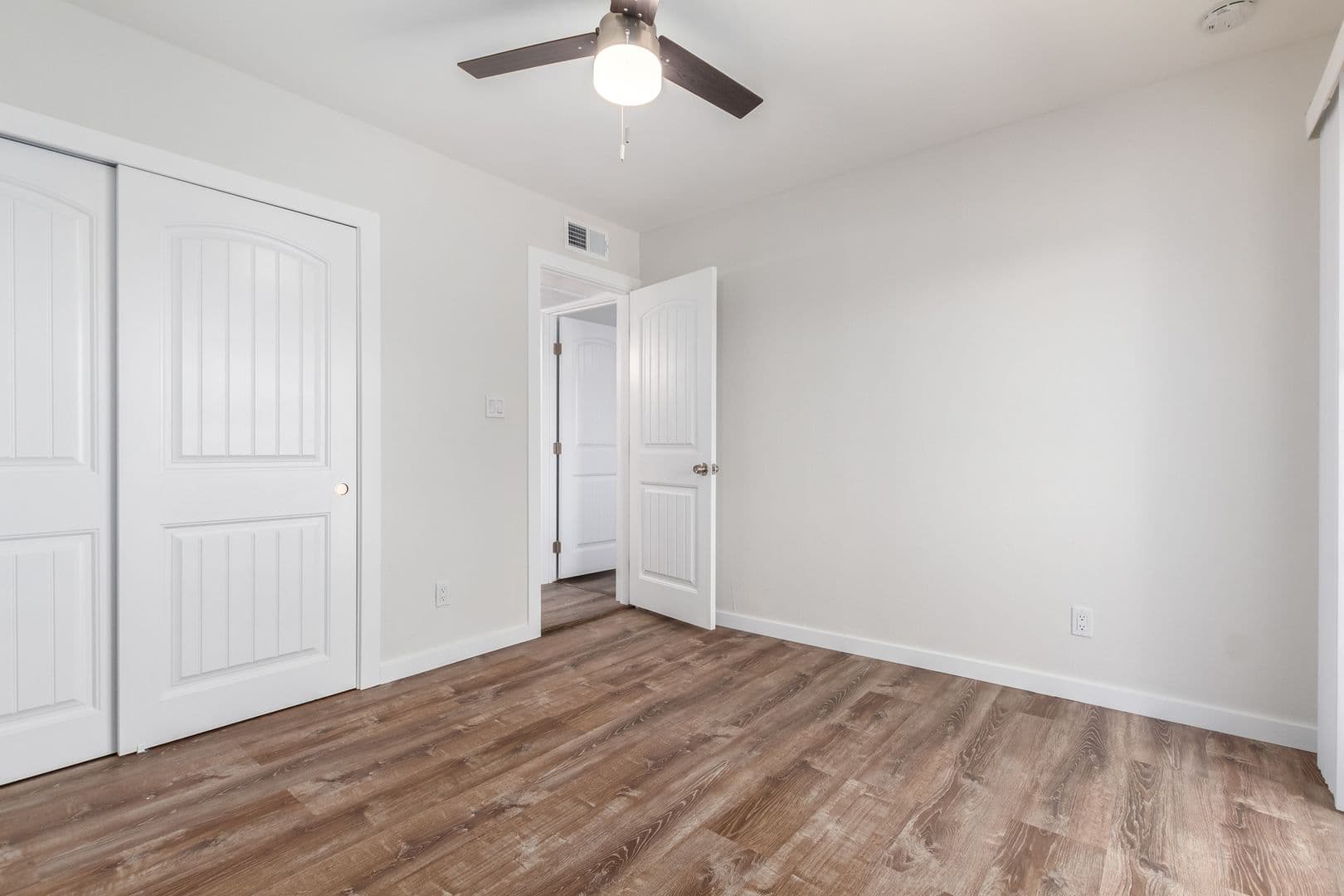 Scottsdale, Apartment: 7602 E Polk St