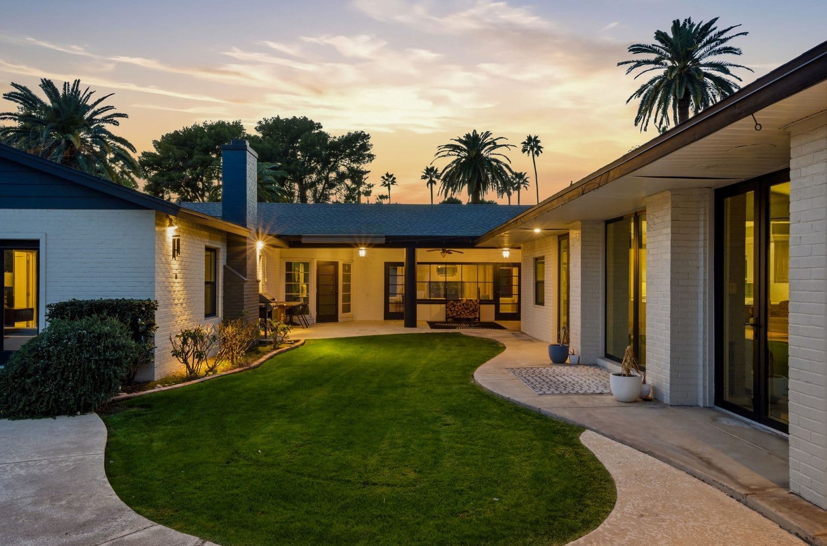 Phoenix House: 2939 North Manor Drive