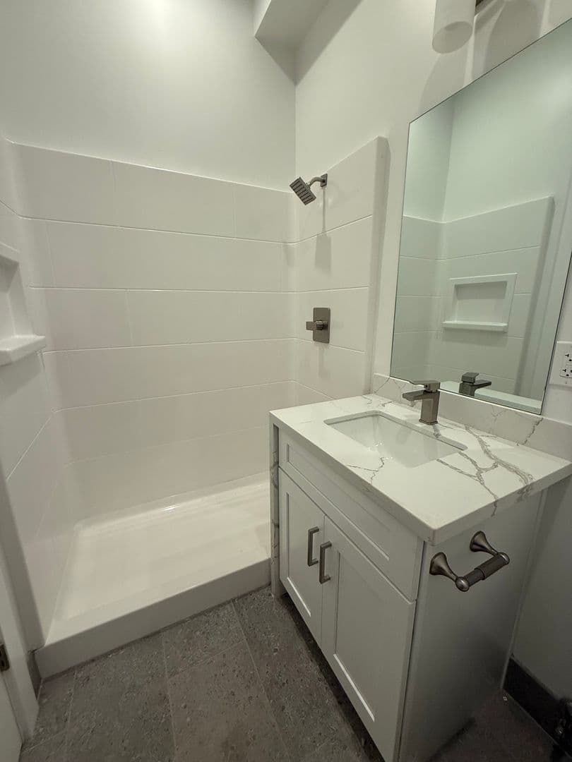 Mesa Apartment: 455 W Holmes Ave