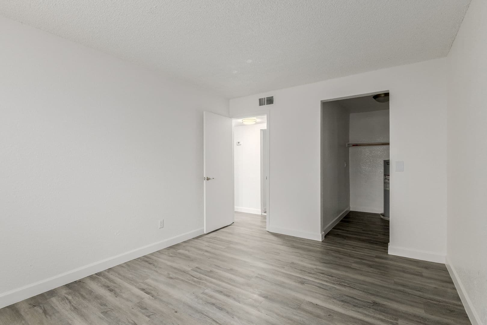 Phoenix Apartment: 27 E Corona Ave