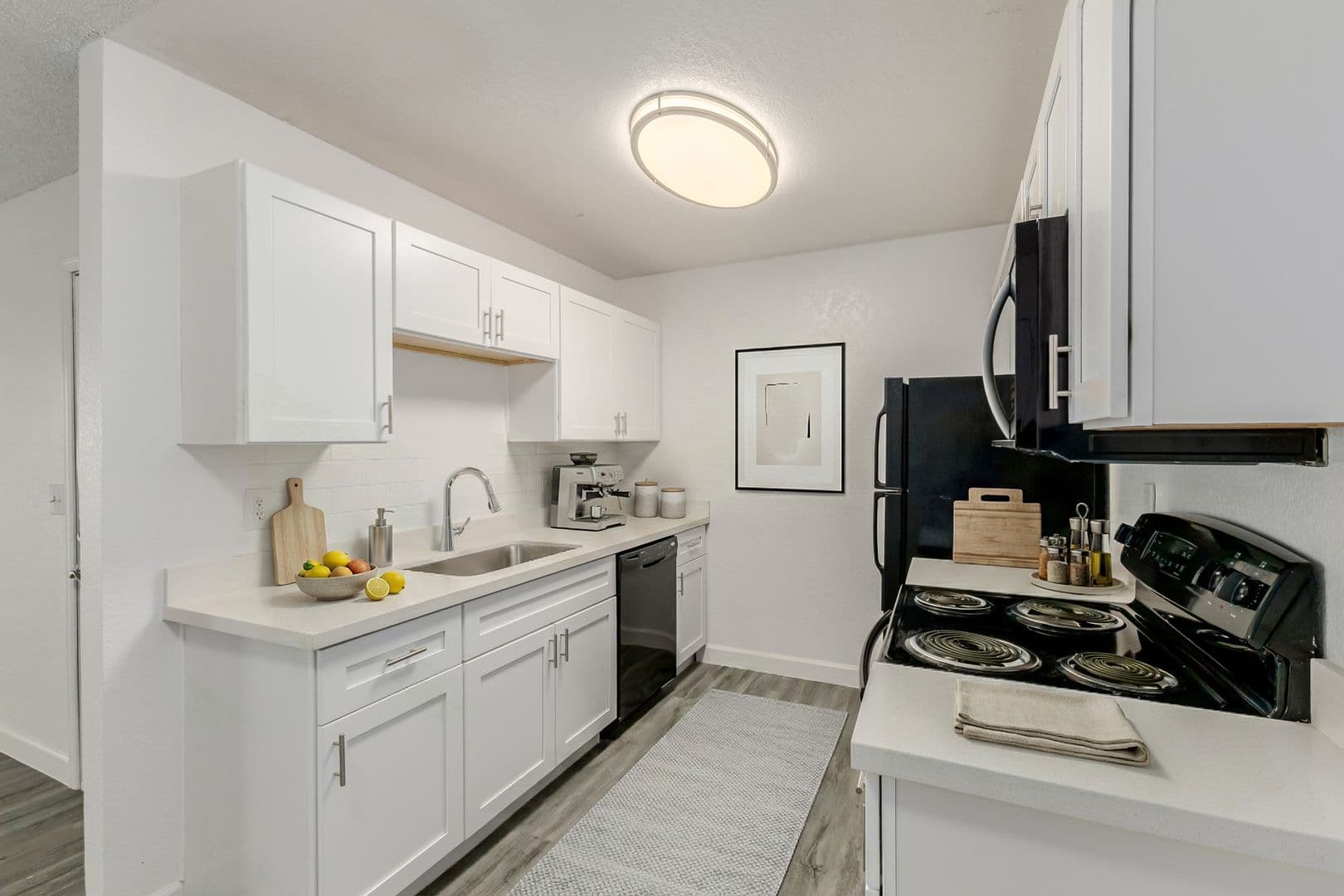 Phoenix Apartment: 27 E Corona Ave