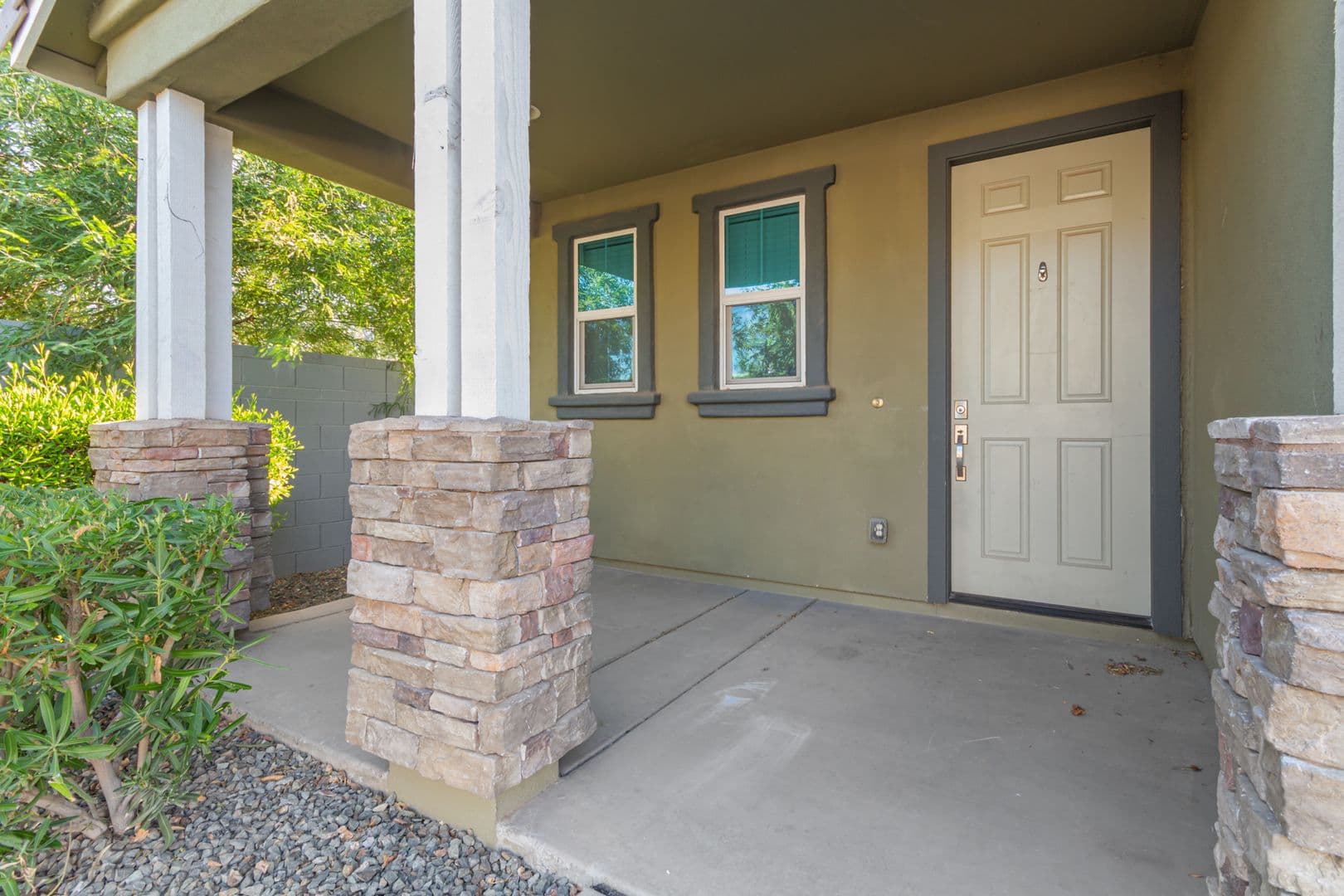 Mesa Townhome: 2359 S Wycliff Cir