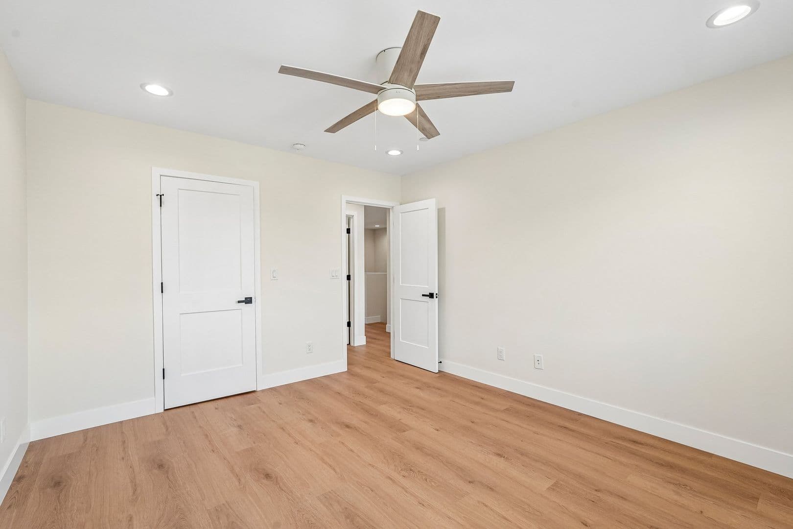 Phoenix Townhome: 2002 E Eugie Terrace
