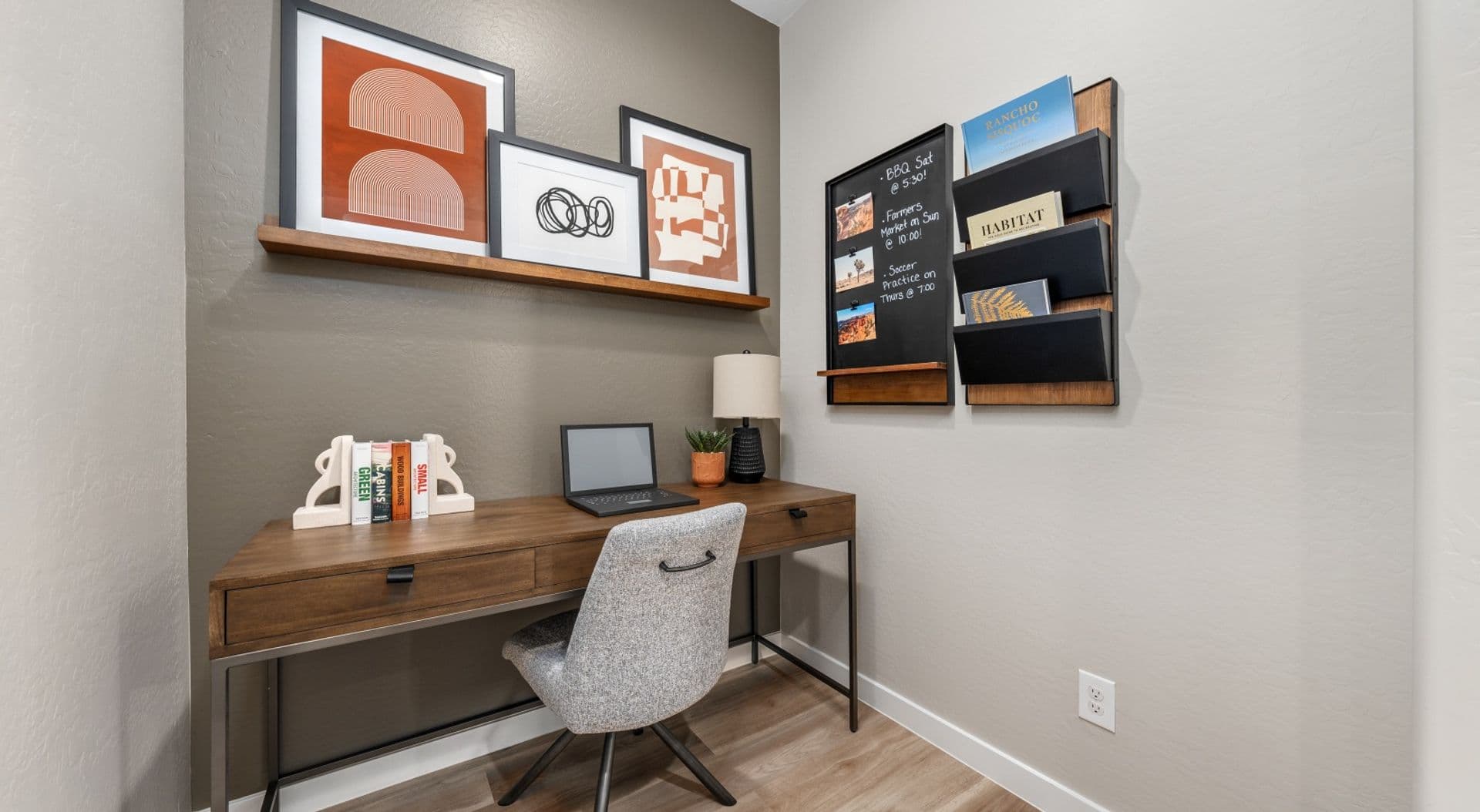 Phoenix Townhome: 4751 W Southern Ave