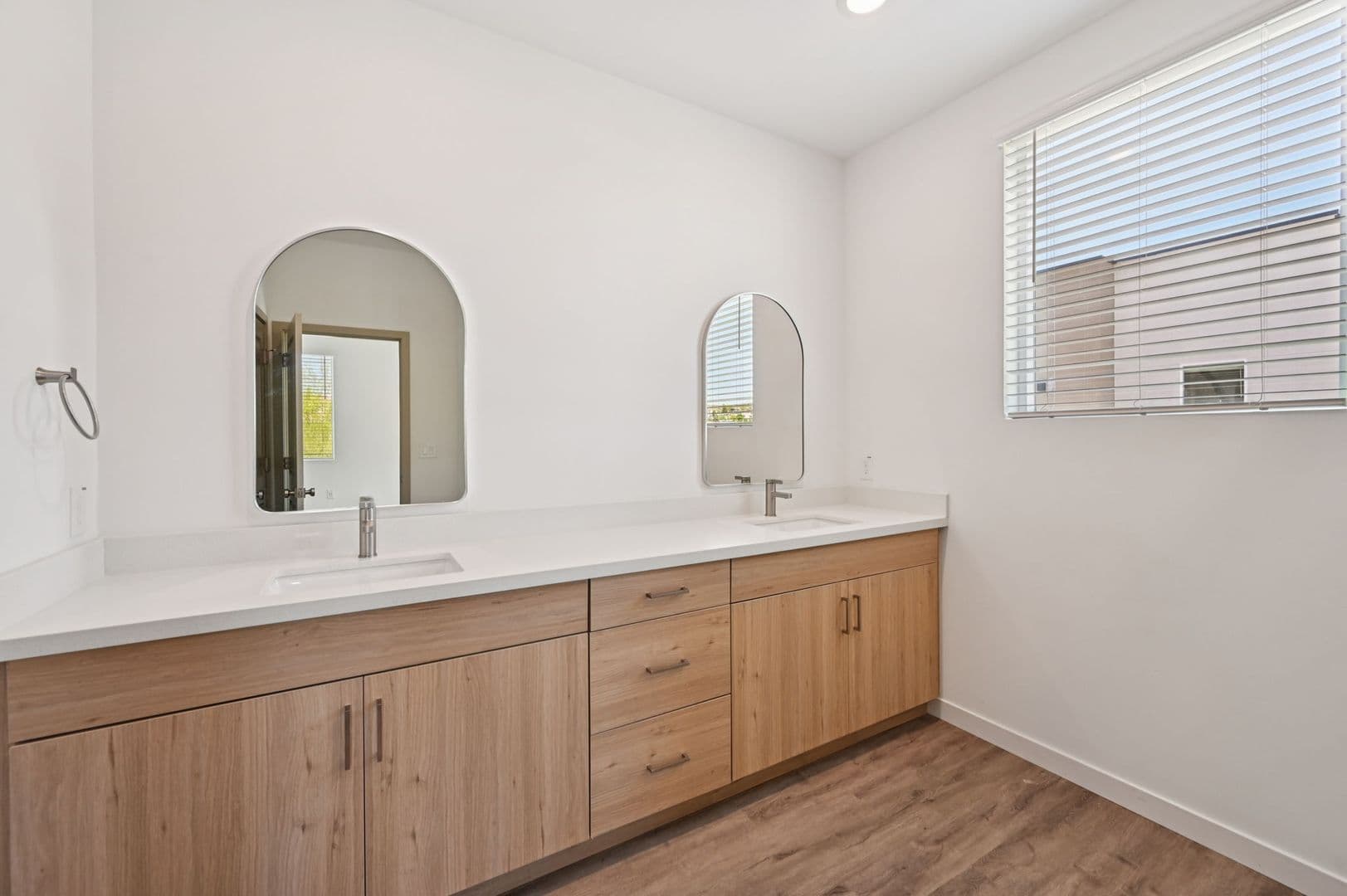 Phoenix Townhome: 2119 E. Voltaire Ave