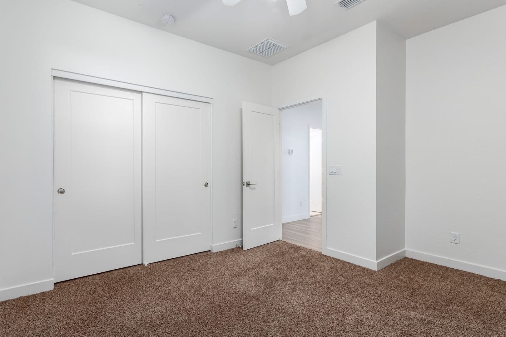 Mesa Townhome: 2359 S Wycliff Cir