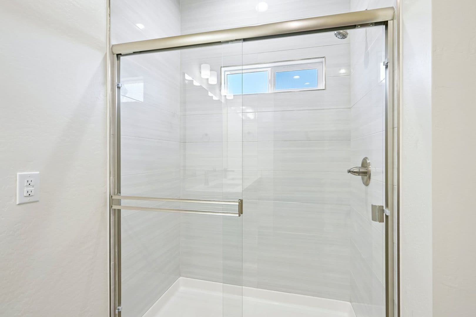 Phoenix Apartment: 828 East Apollo Road