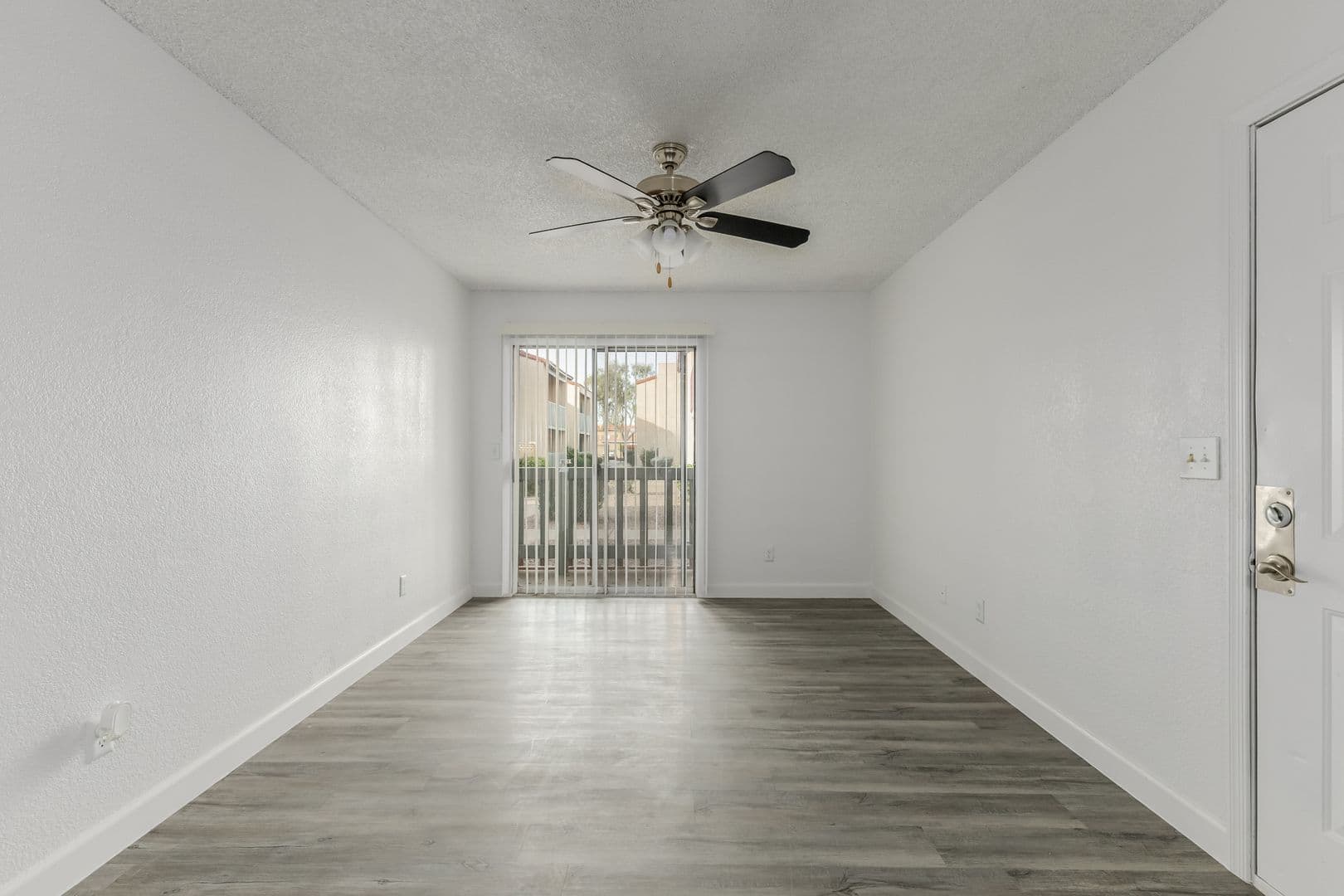Phoenix Apartment: 27 E Corona Ave