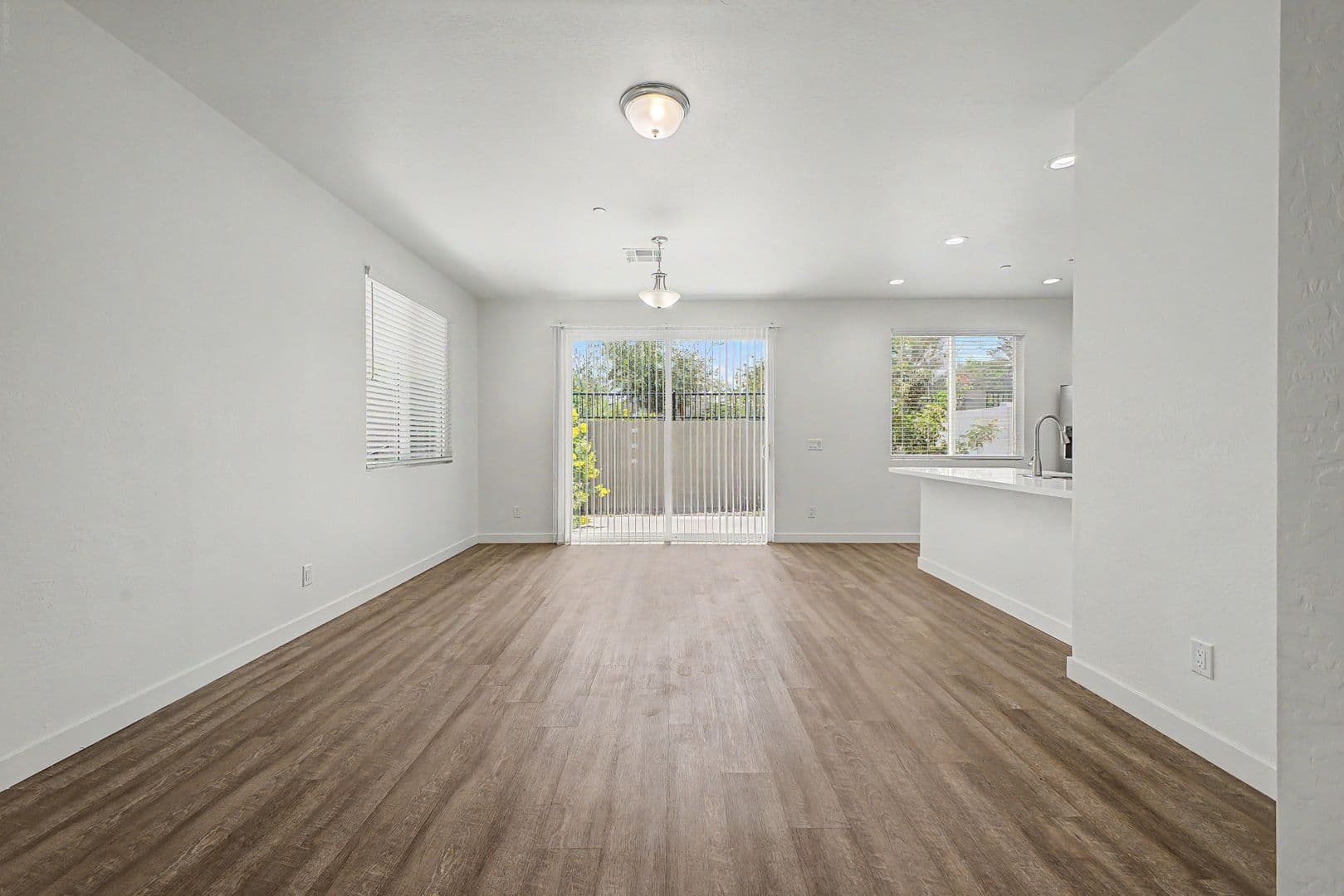 Phoenix Apartment: 8350 South Central Avenue
