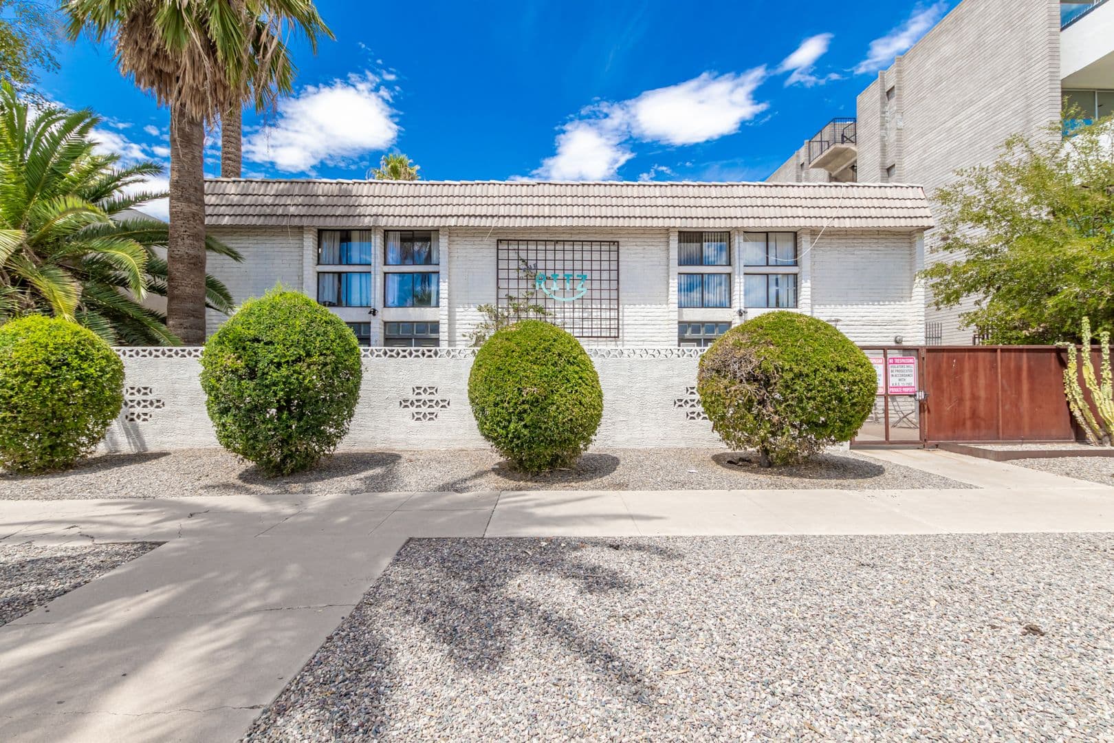 Phoenix Apartment: 328 E. Willetta Street