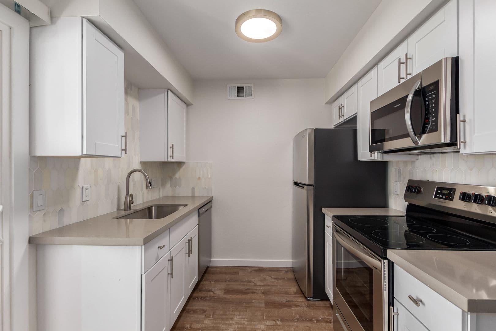Scottsdale, Apartment: 7602 E Polk St
