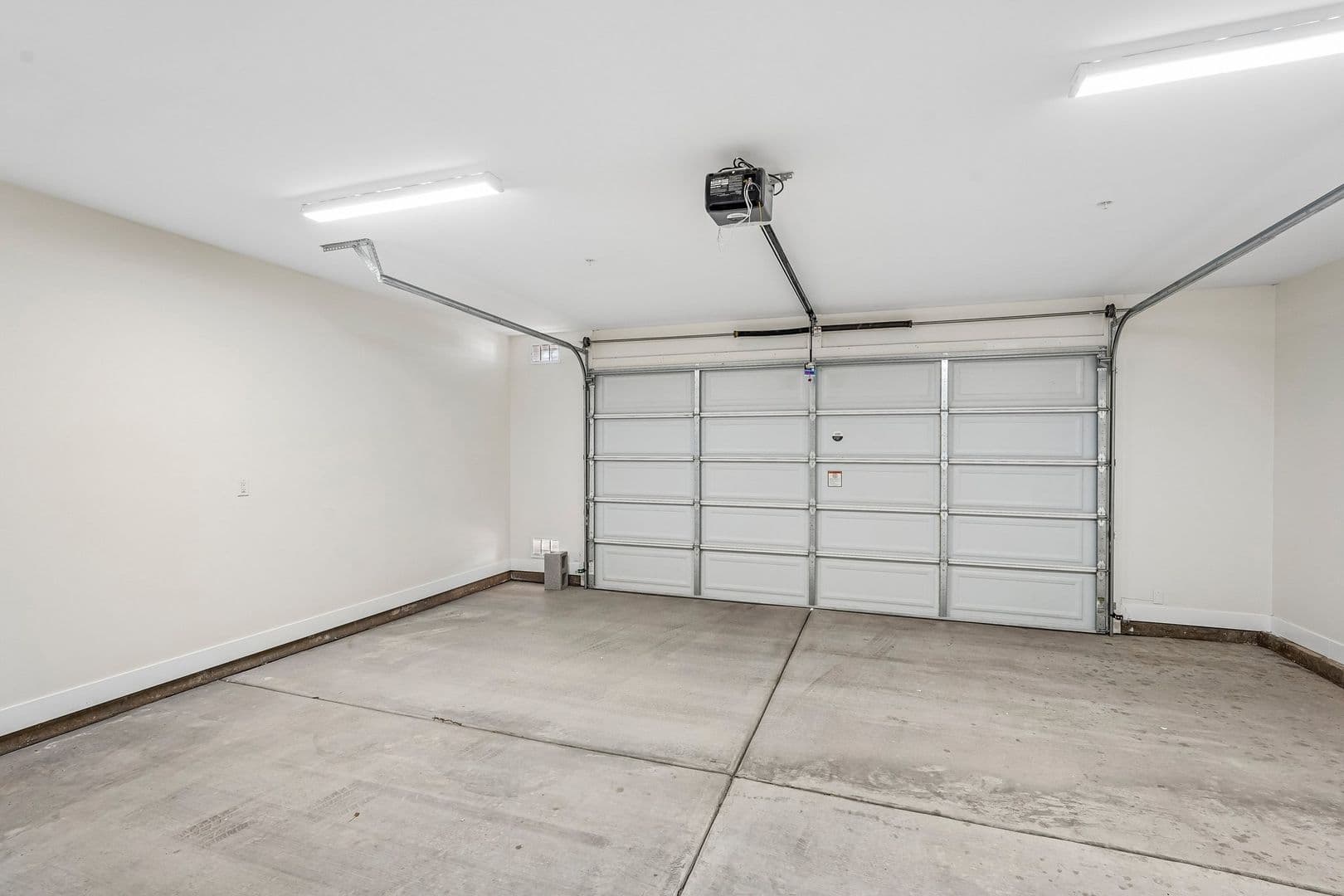Phoenix Townhome: 2002 E Eugie Terrace