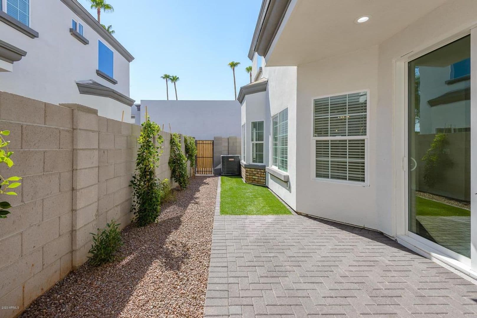 Phoenix Apartment: 3240 E. Pinchot Ave