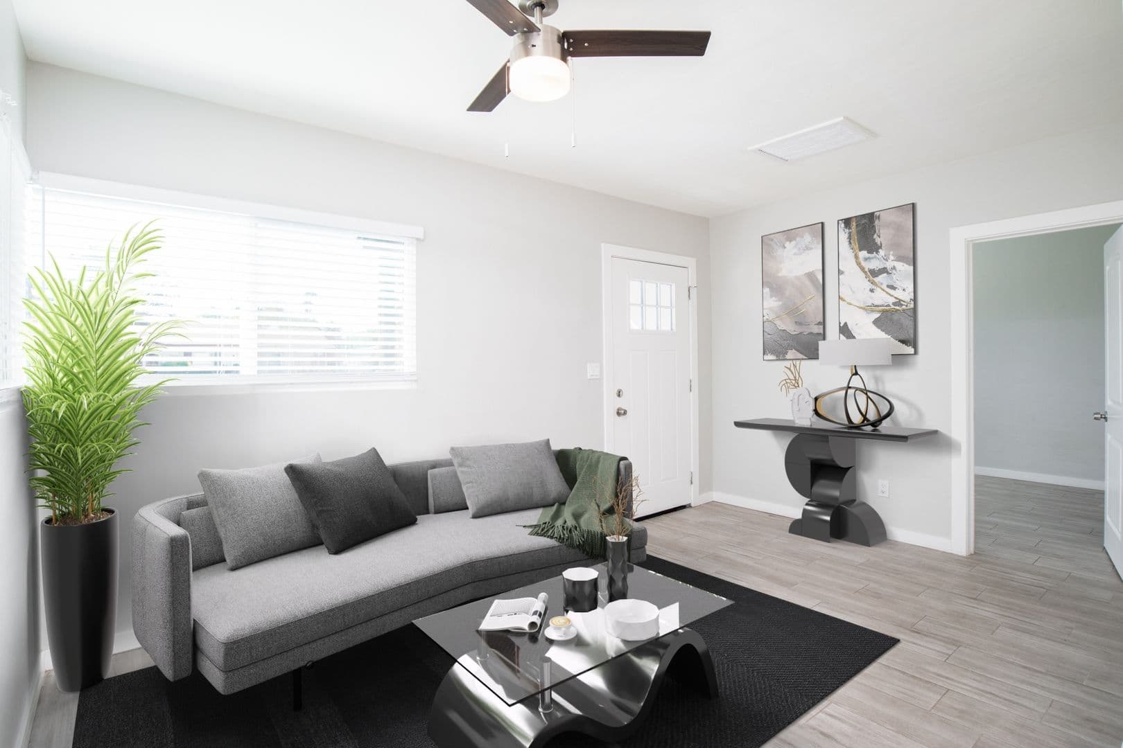 Phoenix Apartment: 2122 W. Augusta Ave