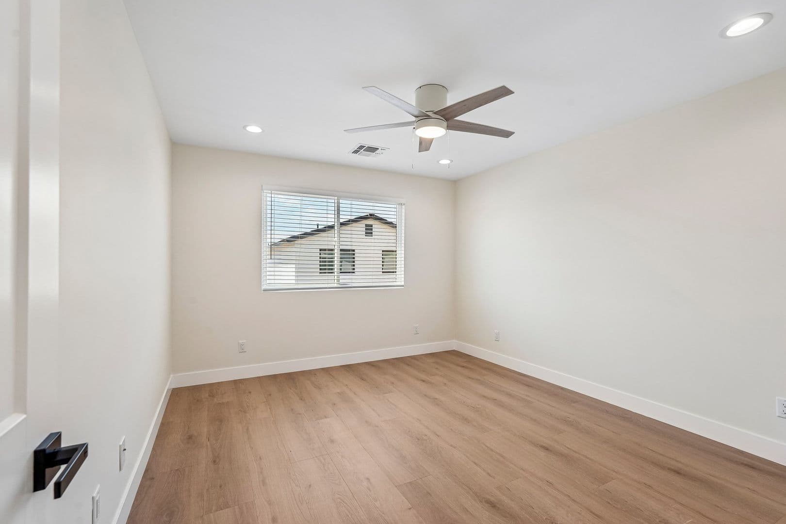 Phoenix Townhome: 2002 E Eugie Terrace