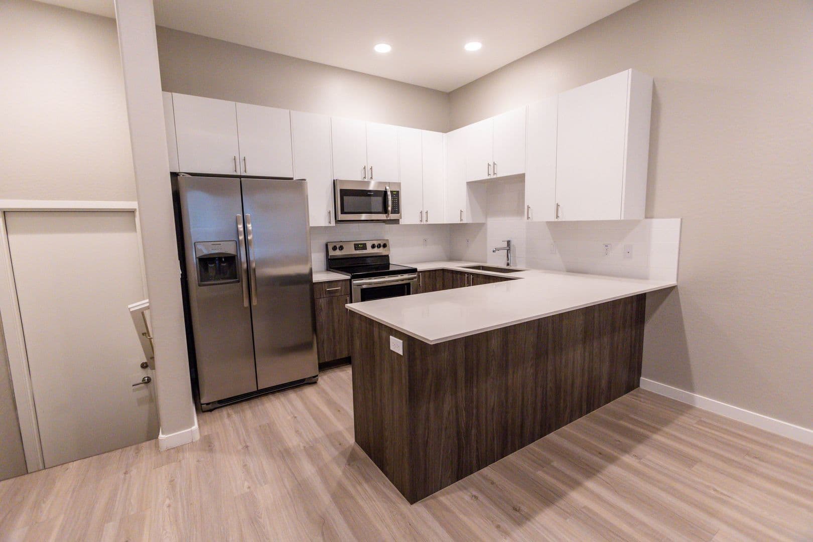 Phoenix Apartment: 2335 E Utopia Rd