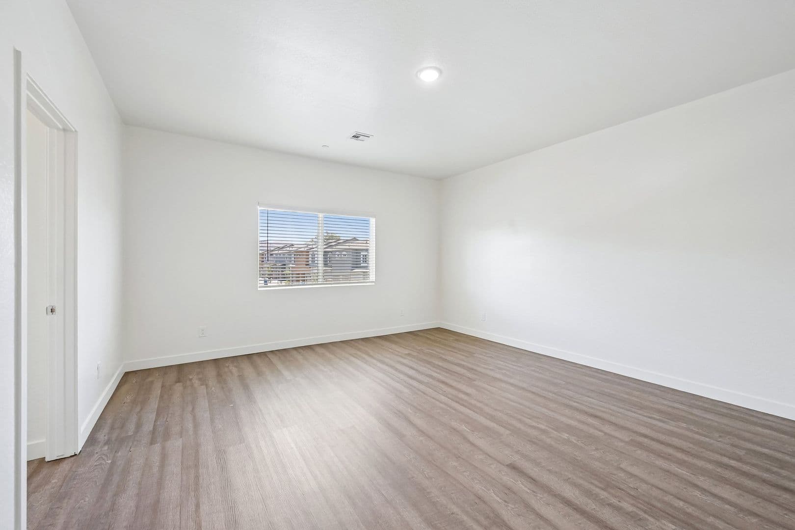 Phoenix Apartment: 828 East Apollo Road