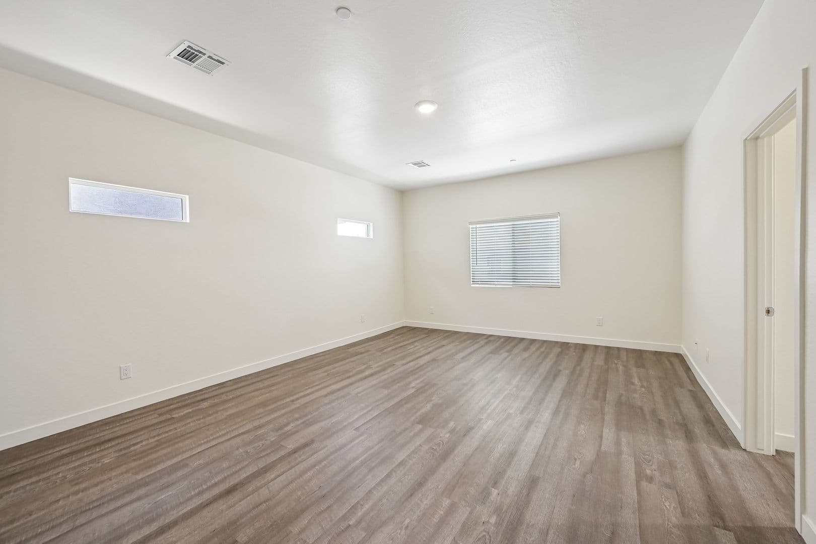 Phoenix Apartment: 828 East Apollo Road