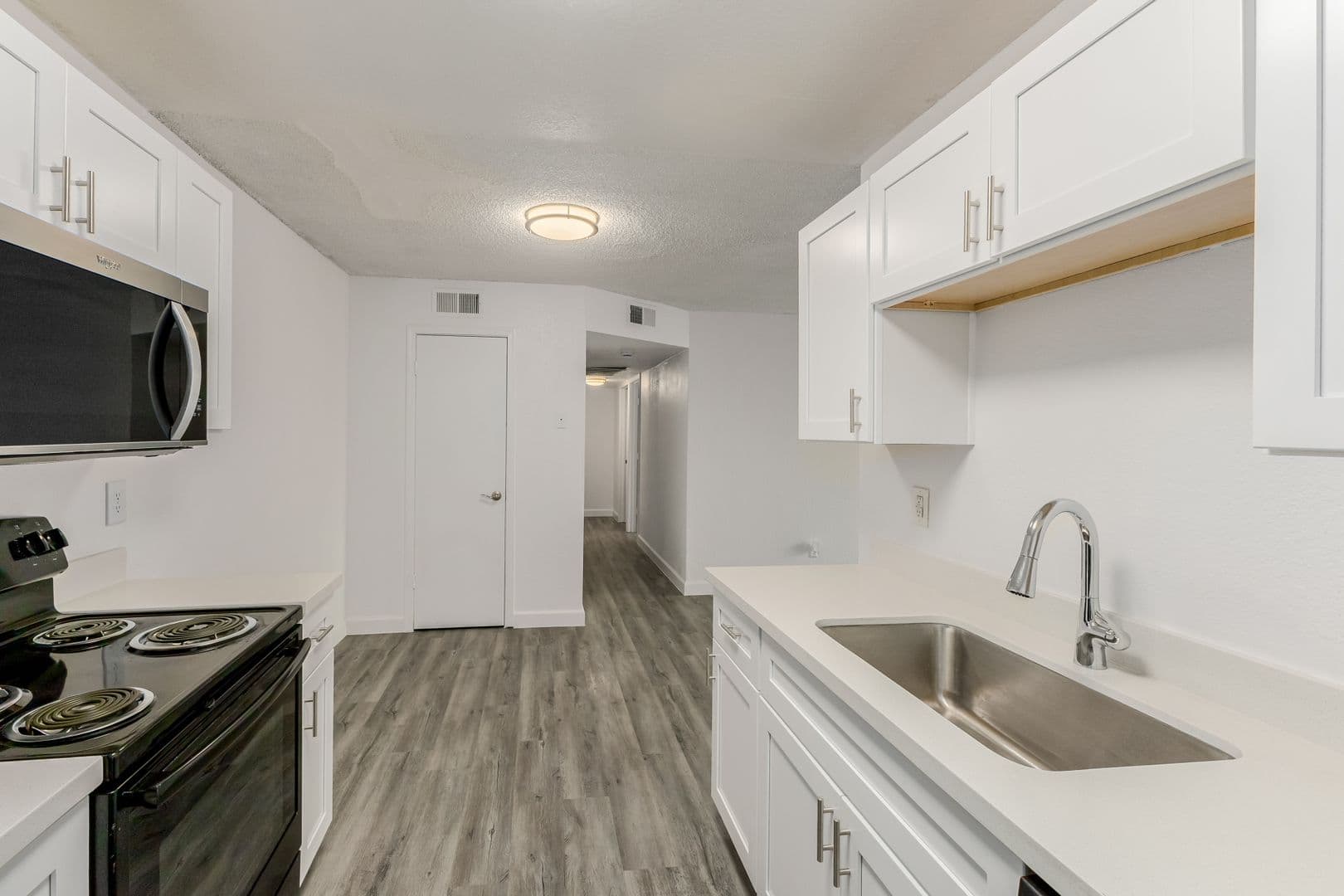 Phoenix Apartment: 27 E Corona Ave
