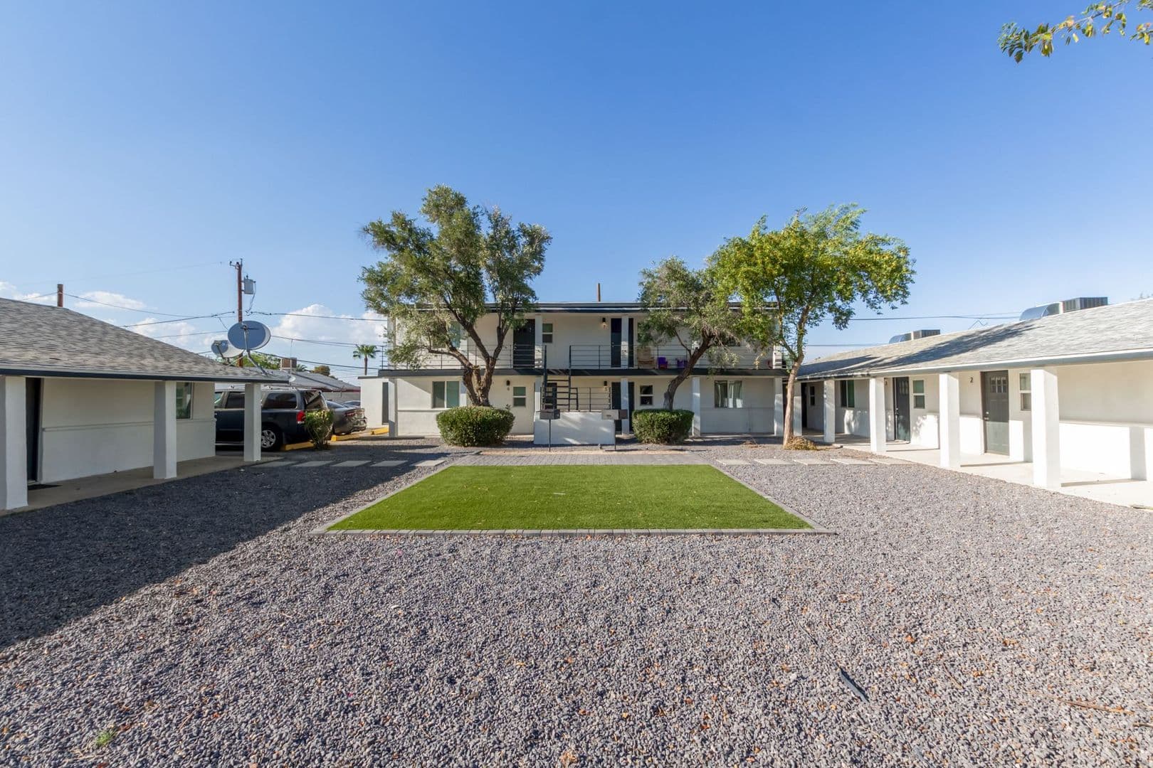 Avondale Apartment: 312 E Kinderman Dr.