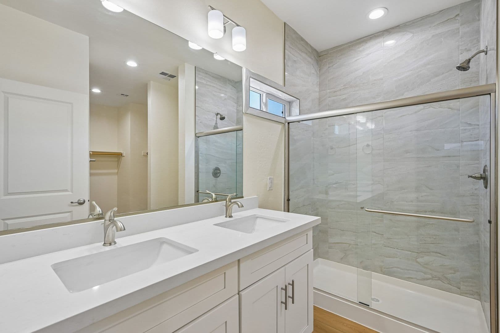 Phoenix Apartment: 828 East Apollo Road