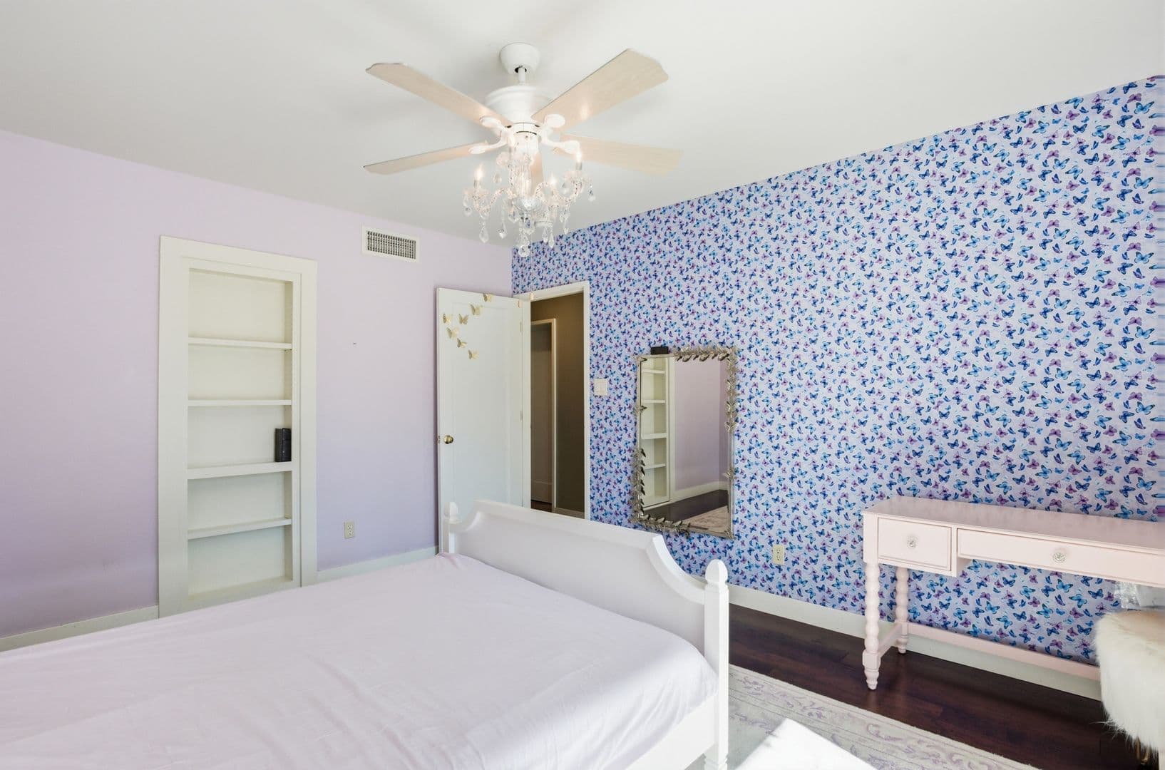 Phoenix House: 2939 North Manor Drive
