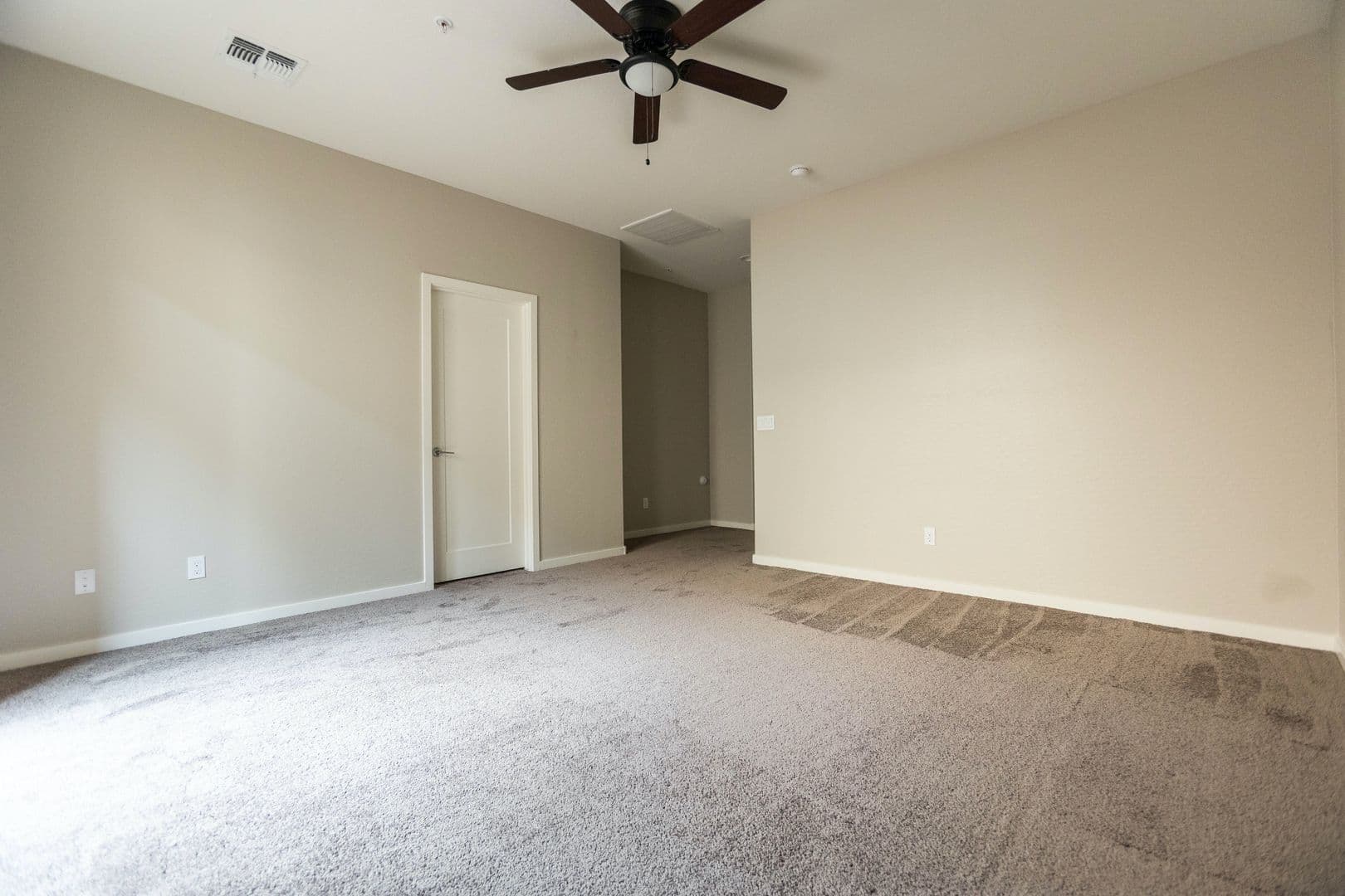 Phoenix Apartment: 2335 E Utopia Rd