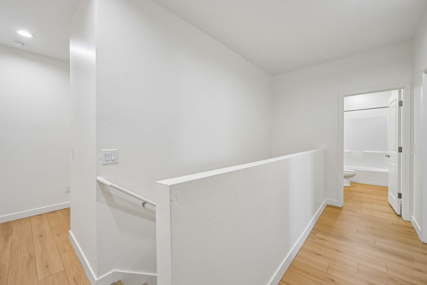 Phoenix Apartment: 828 East Apollo Road