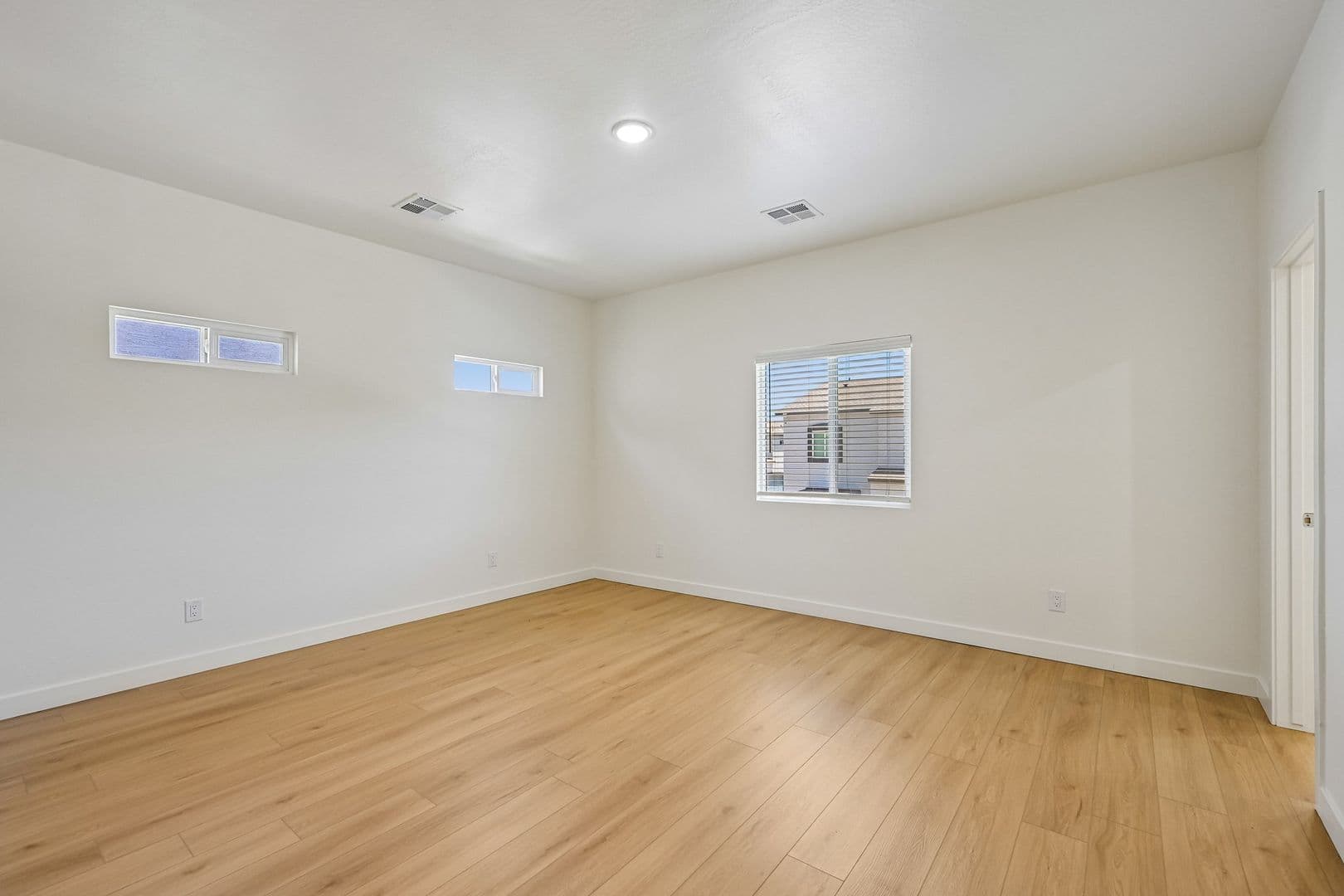 Phoenix Apartment: 828 East Apollo Road