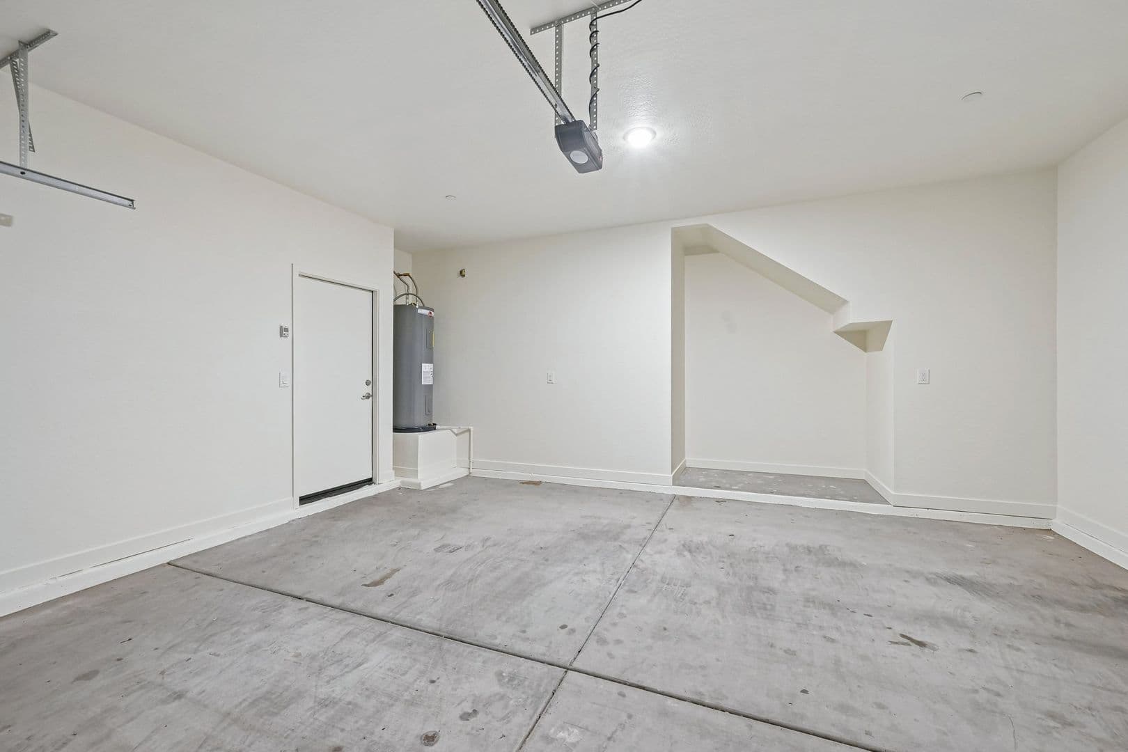 Phoenix Apartment: 828 East Apollo Road