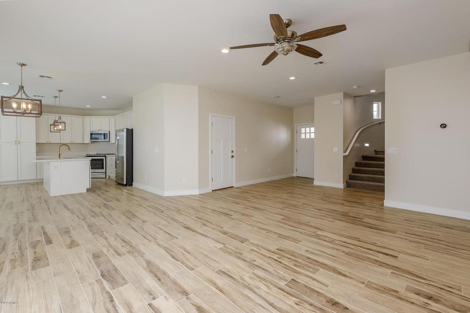 Phoenix Apartment: 3240 E. Pinchot Ave