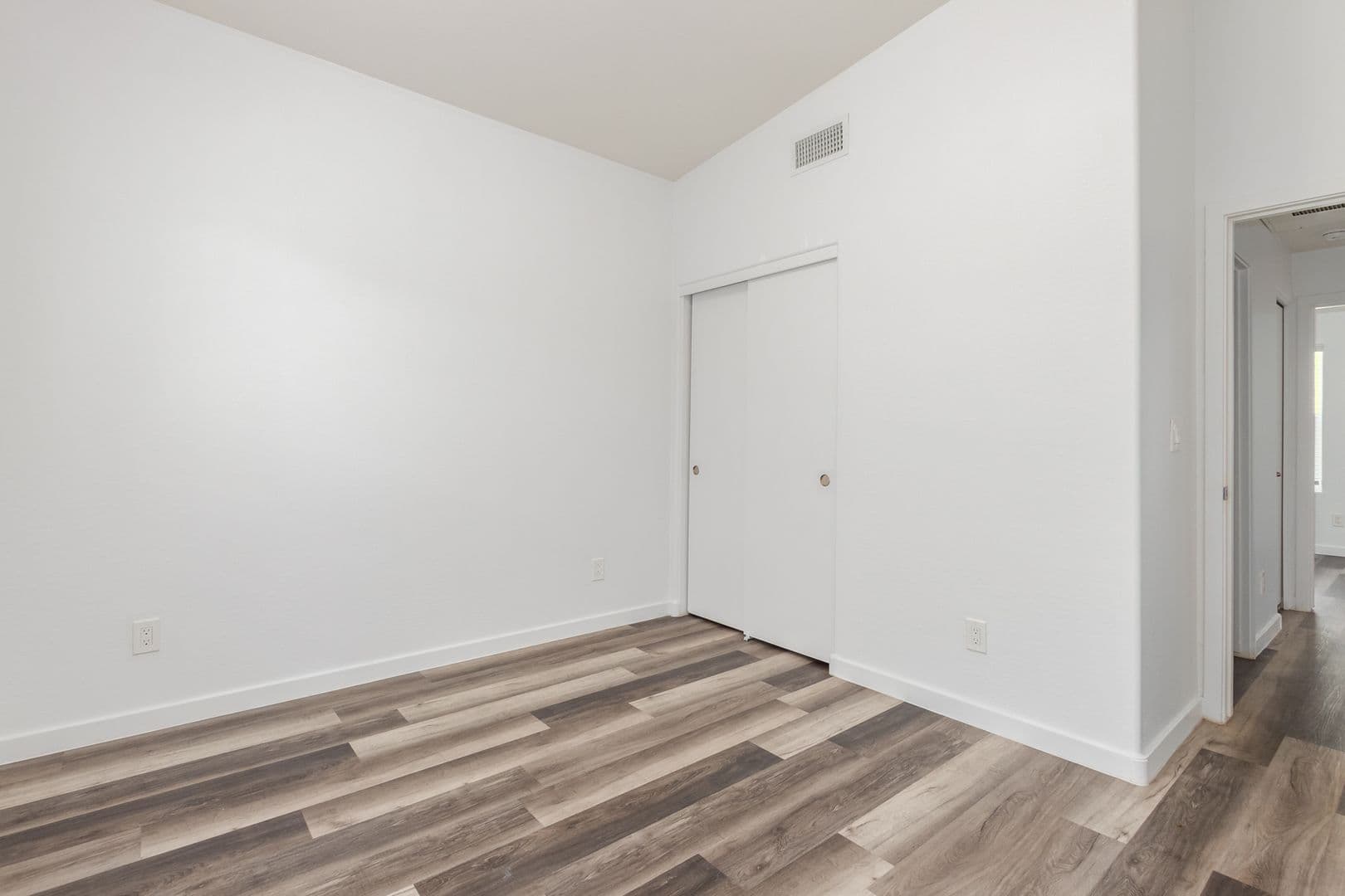 Phoenix Apartment: 4238 N 17th Street