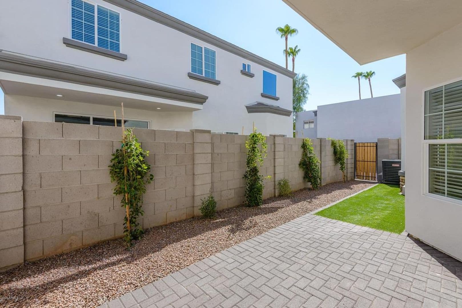 Phoenix Apartment: 3240 E. Pinchot Ave