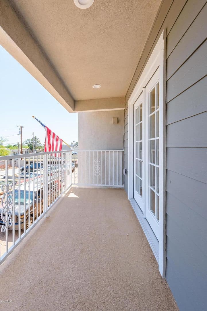 Phoenix Apartment: 3240 E. Pinchot Ave
