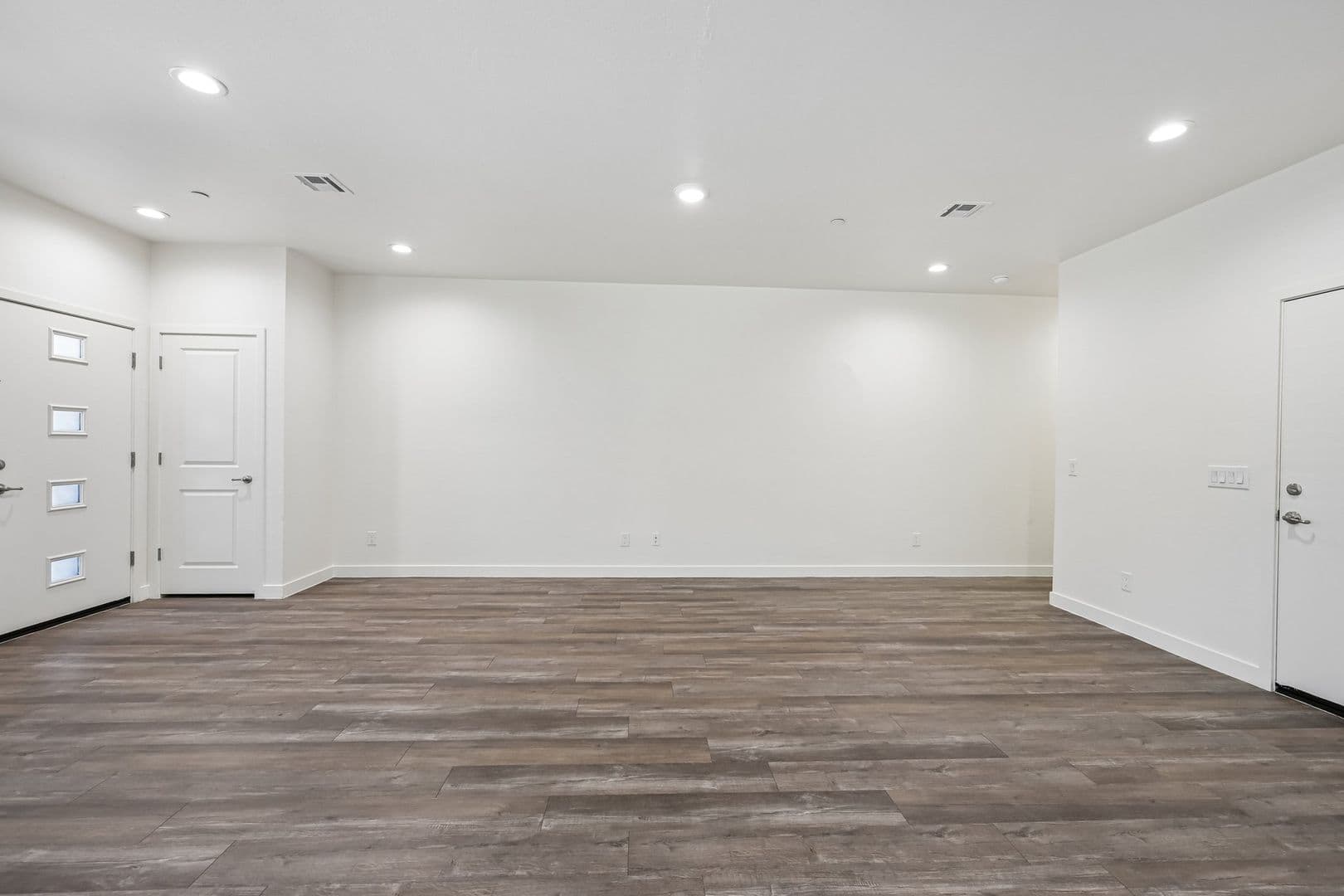 Phoenix Apartment: 828 East Apollo Road