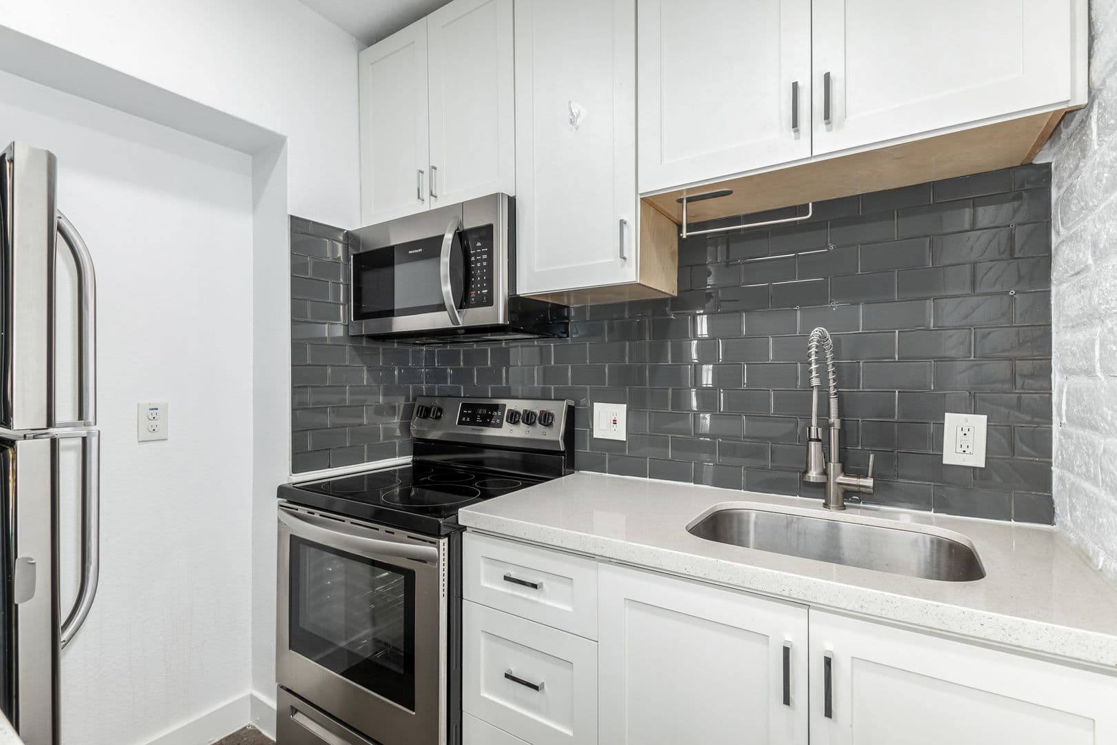 Phoenix Apartment: 328 E. Willetta Street