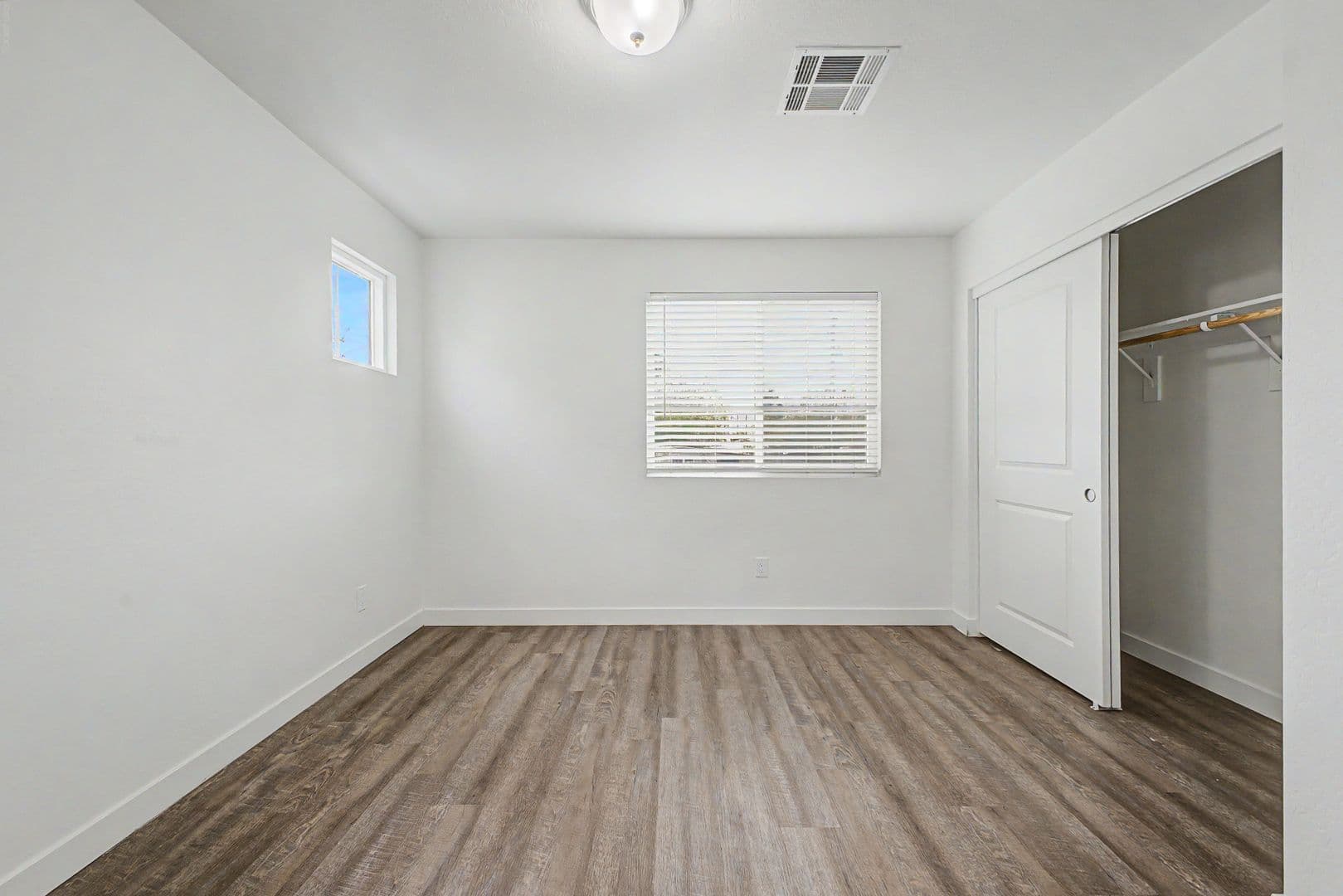 Phoenix Apartment: 8350 South Central Avenue