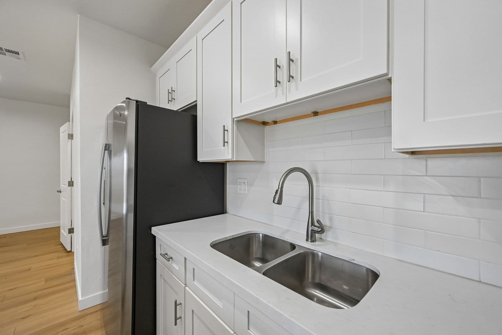 Phoenix Apartment: 828 East Apollo Road