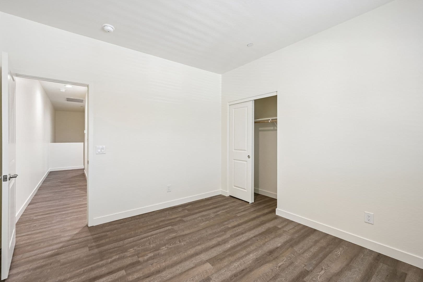 Phoenix Apartment: 828 East Apollo Road