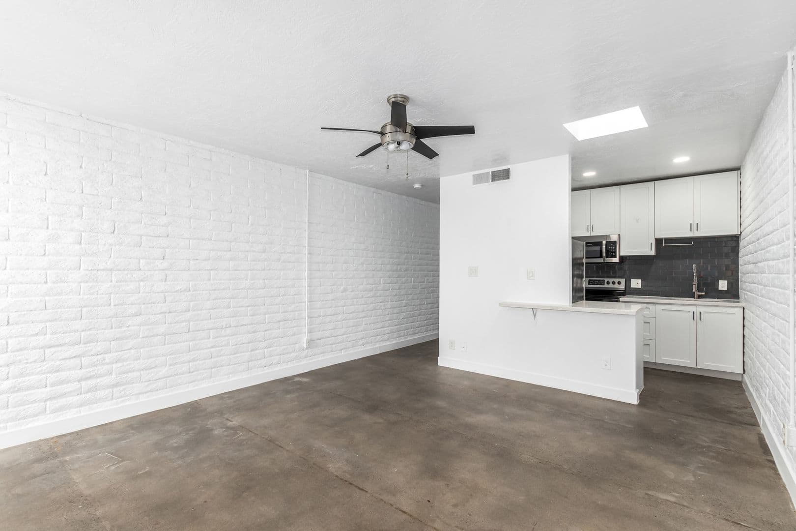 Phoenix Apartment: 328 E. Willetta Street