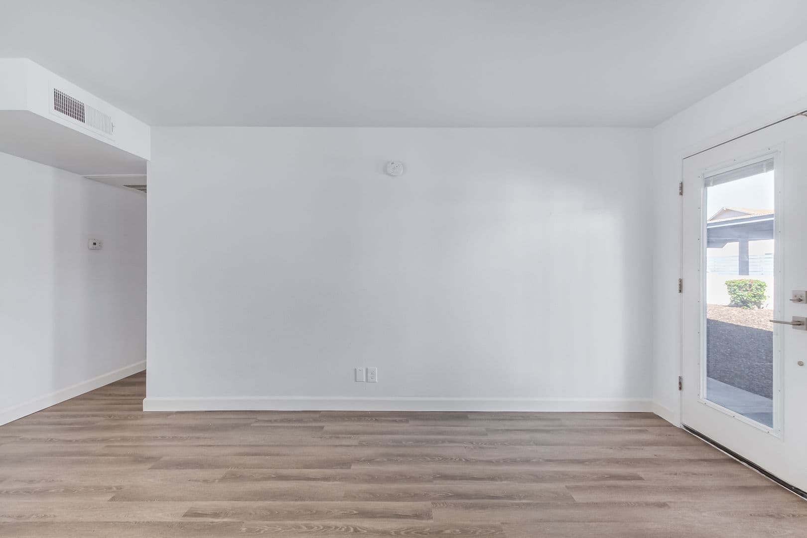 Phoenix Apartment: 2922 N 35th St