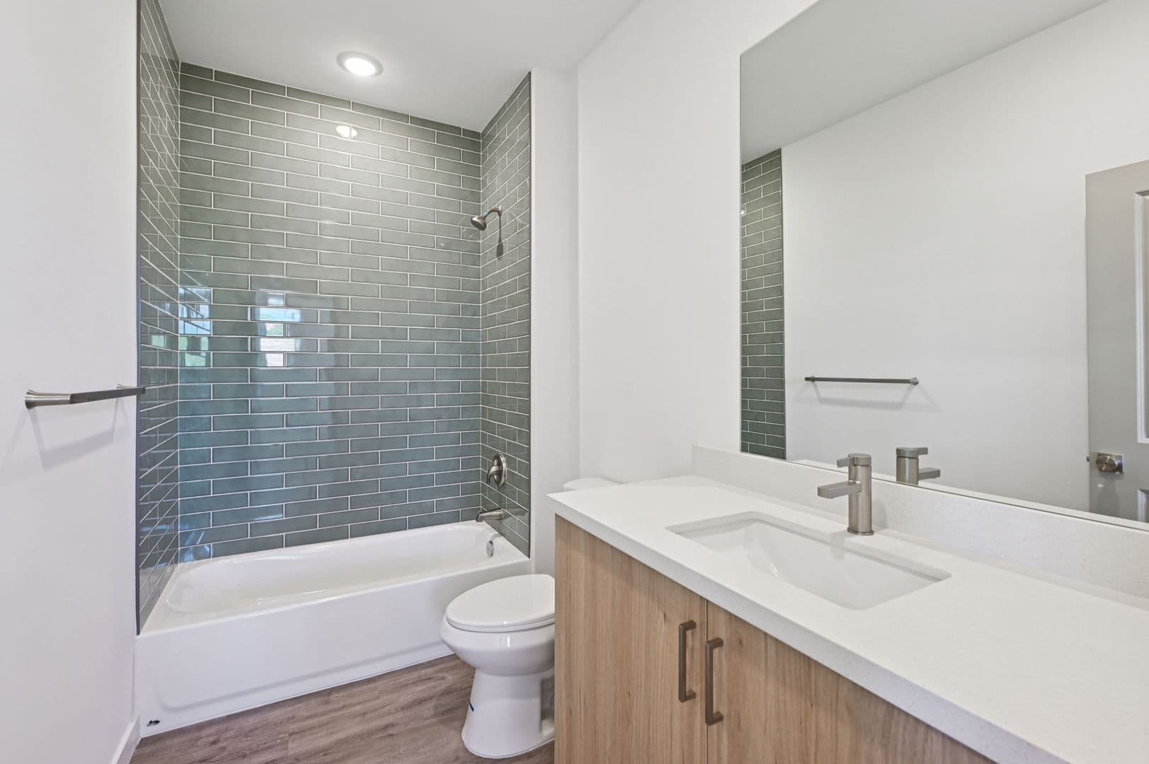 Phoenix Townhome: 2119 E. Voltaire Ave