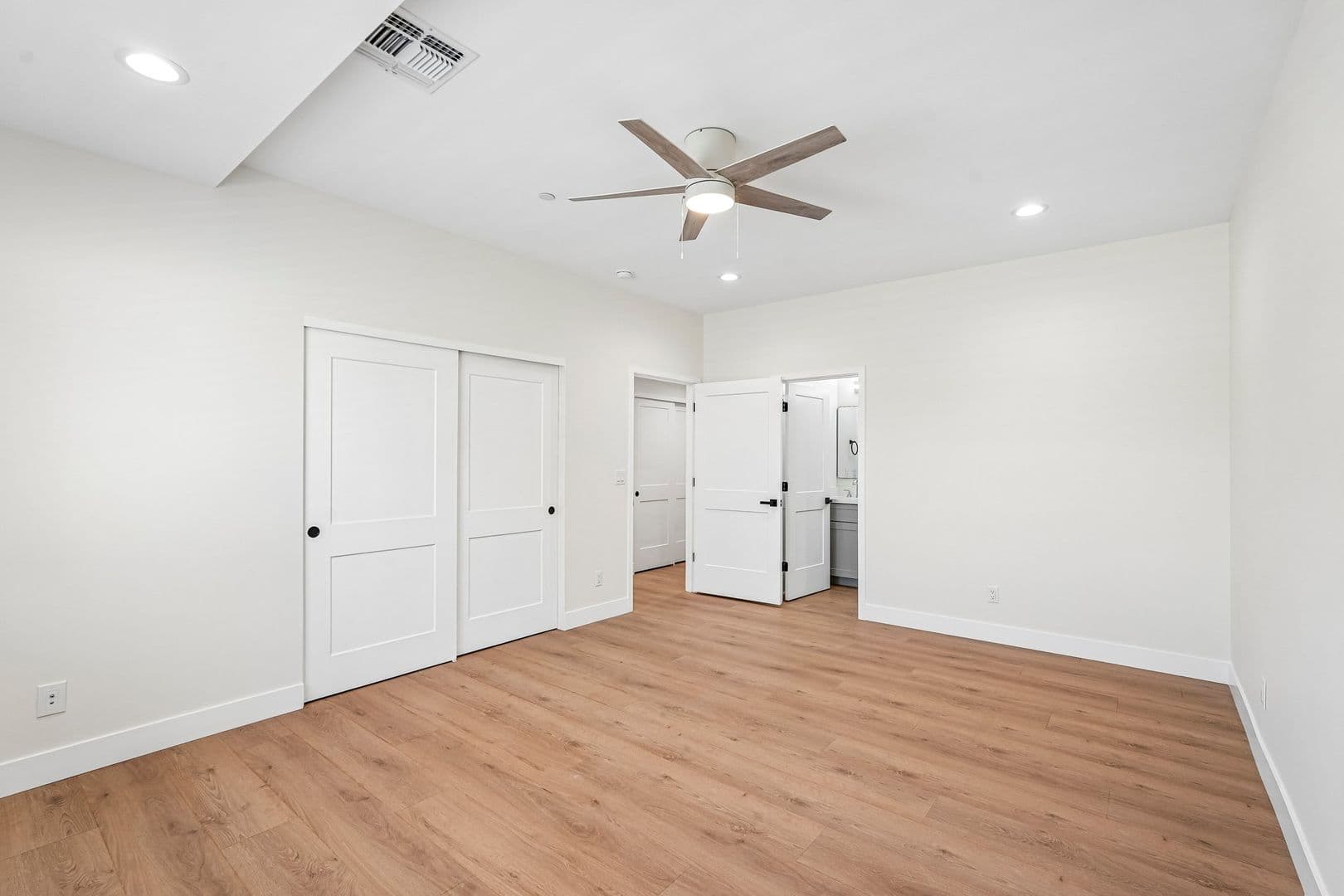 Phoenix Townhome: 2002 E Eugie Terrace