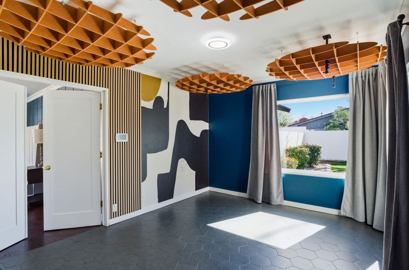 Phoenix House: 2939 North Manor Drive