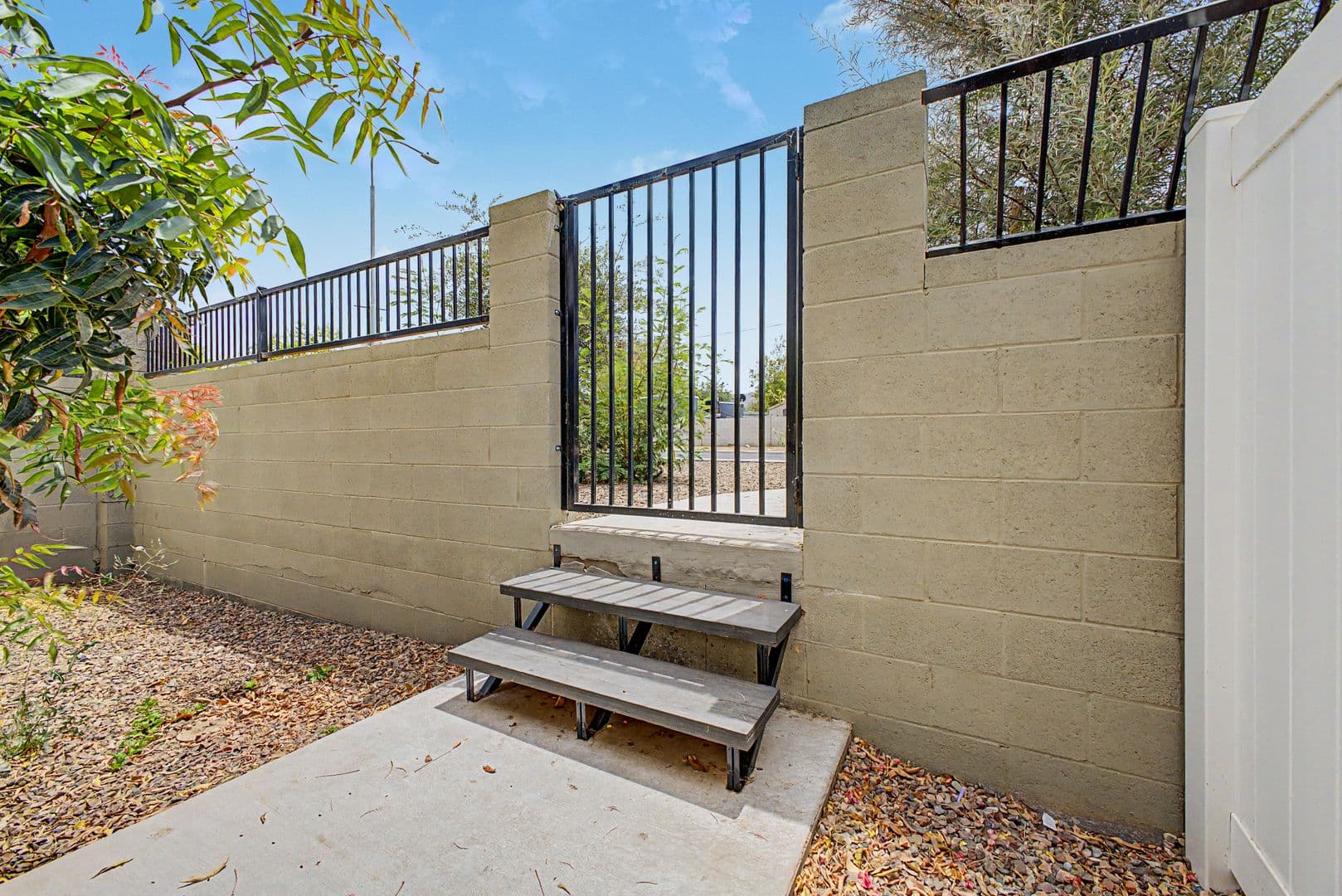 Phoenix Apartment: 8350 South Central Avenue