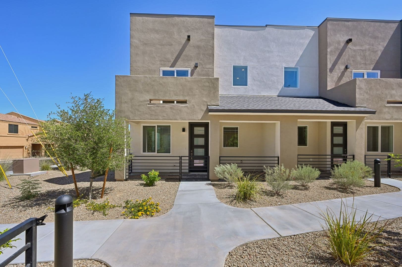Phoenix Townhome: 2119 E. Voltaire Ave