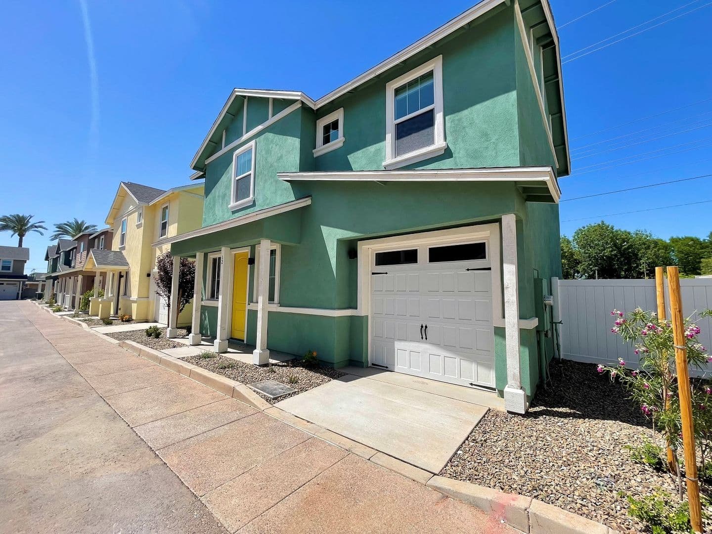 Phoenix Apartment: 814 E Roma Ave