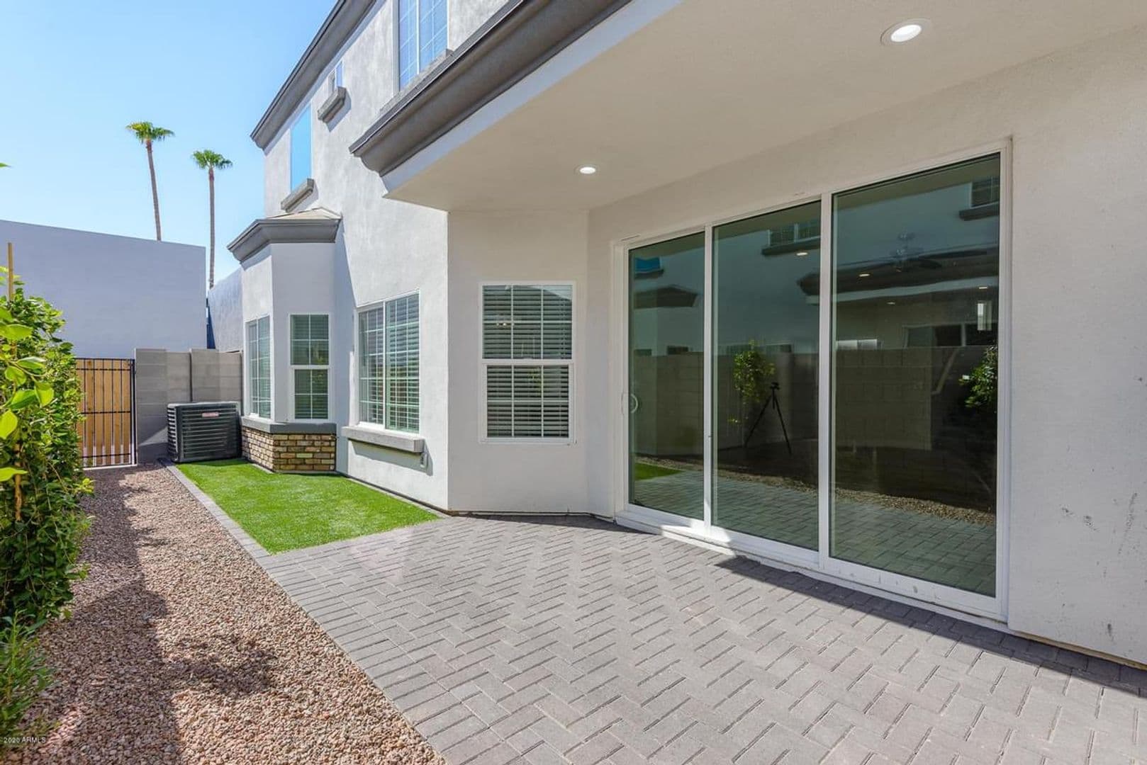 Phoenix Apartment: 3240 E. Pinchot Ave