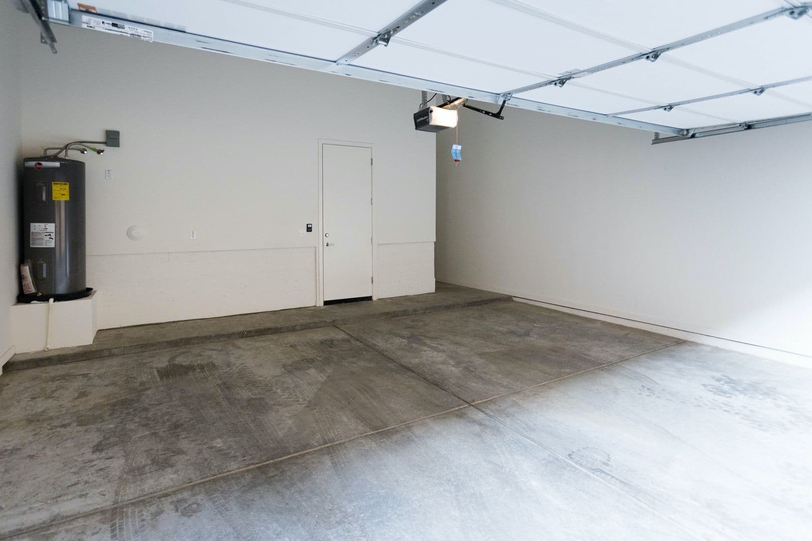 Phoenix Apartment: 2335 E Utopia Rd