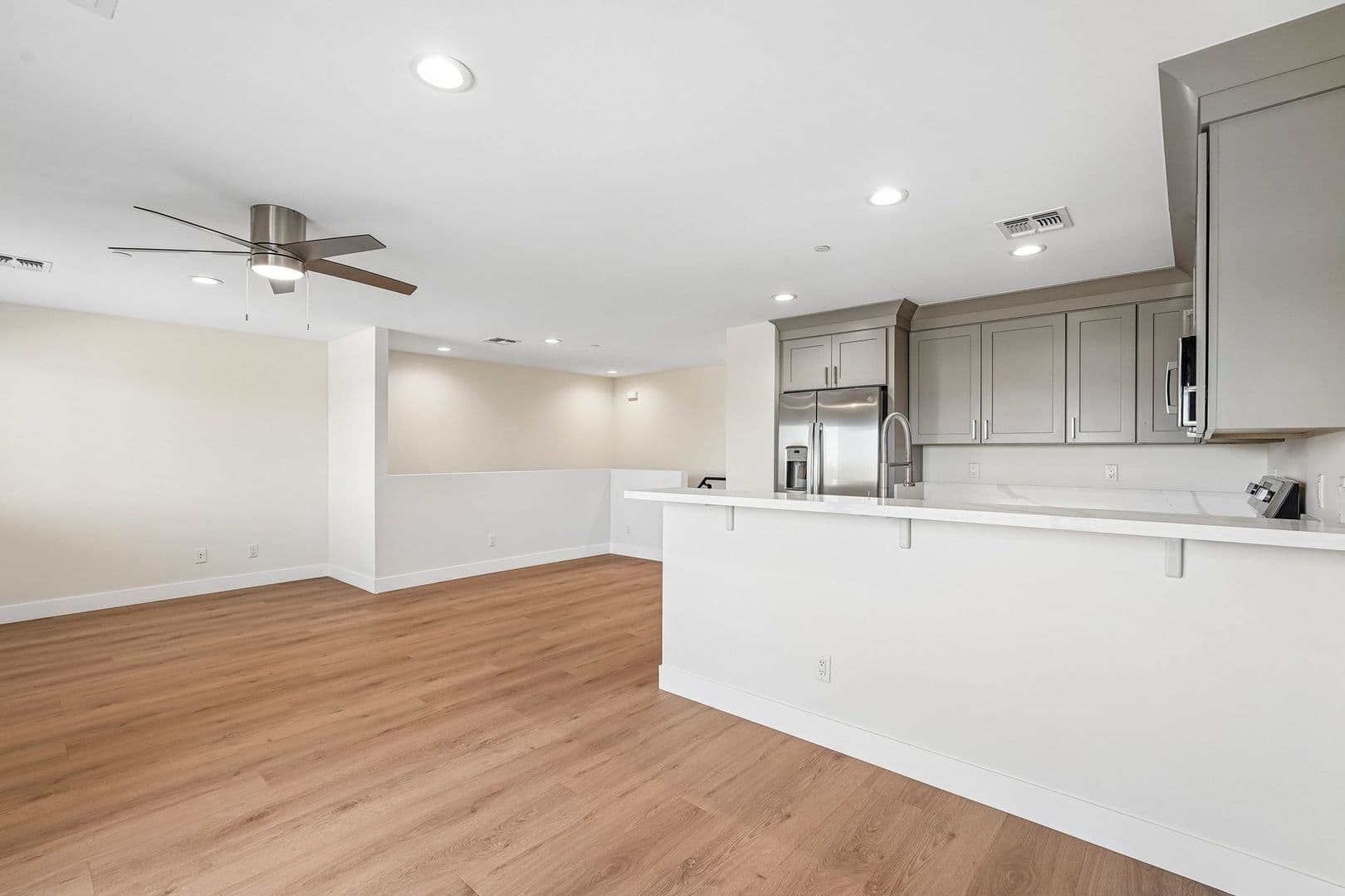Phoenix Townhome: 2002 E Eugie Terrace